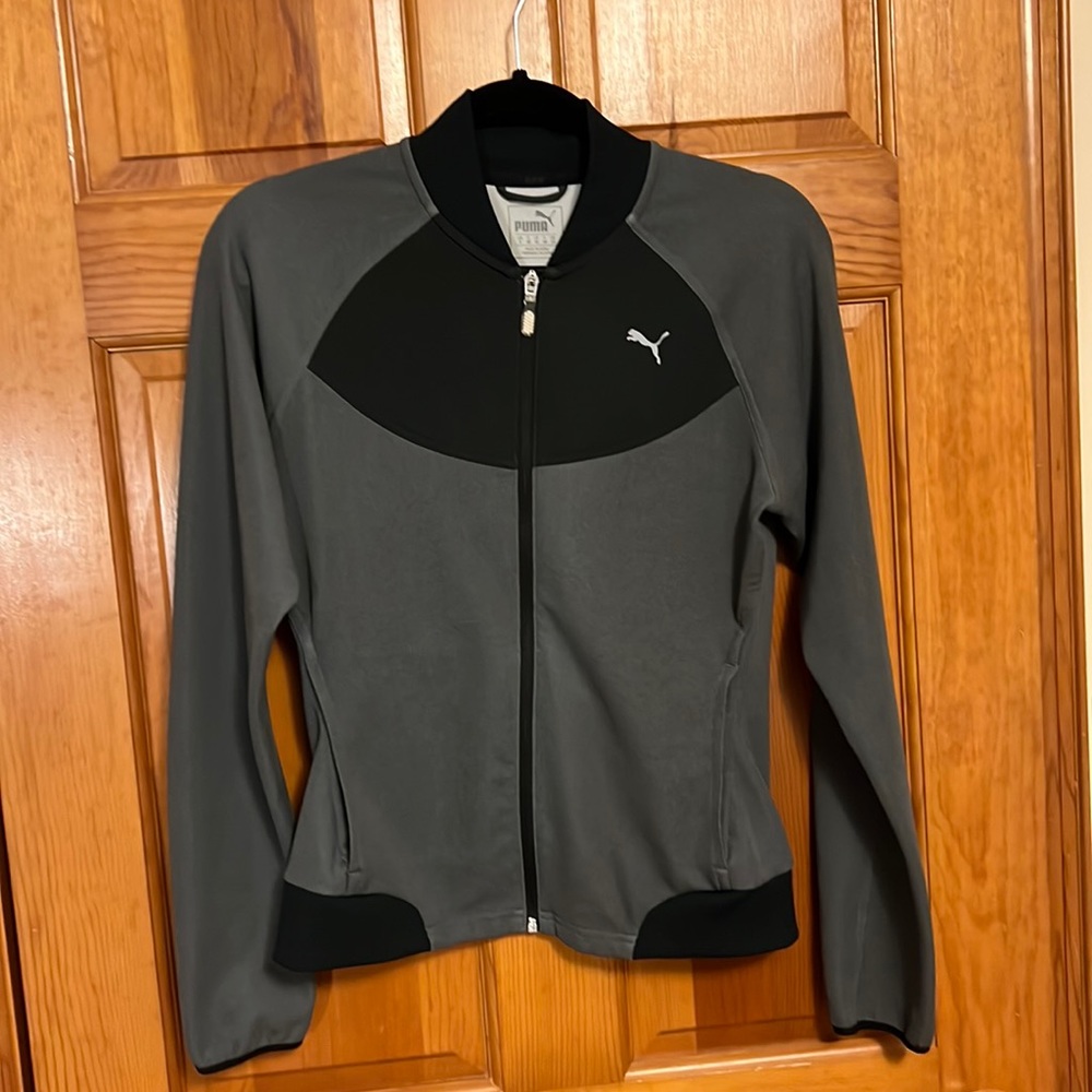 NWOT Puma jacket. Dry cell. Never worn. Small